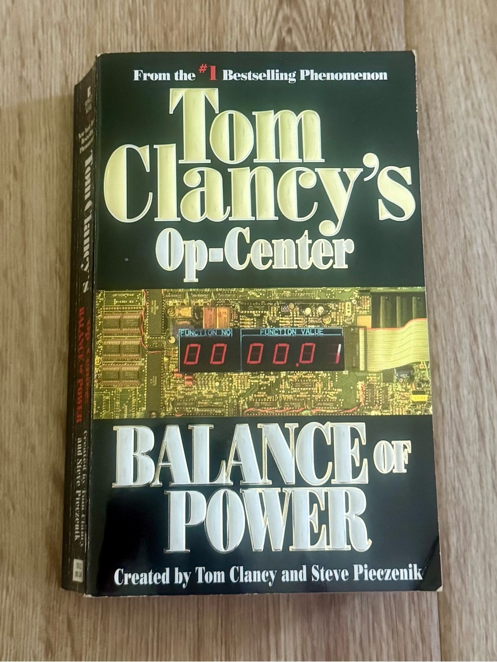 Tom Clancy's Op-Center: Balance of Power - Thriller Novel